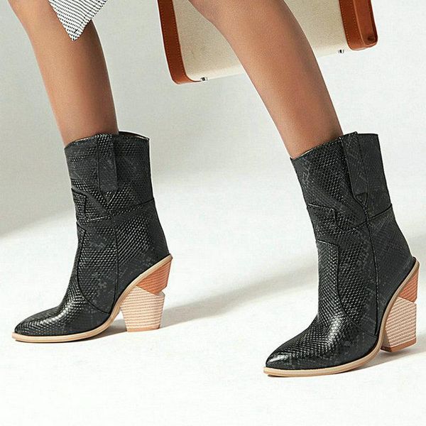 boots 2021 fashion women snake print ankle wedges pointed toe western pu leather winter cowboy black white
boots 2021 fashion women snake print ankle wedges pointed toe western pu leather winter cowboy black white