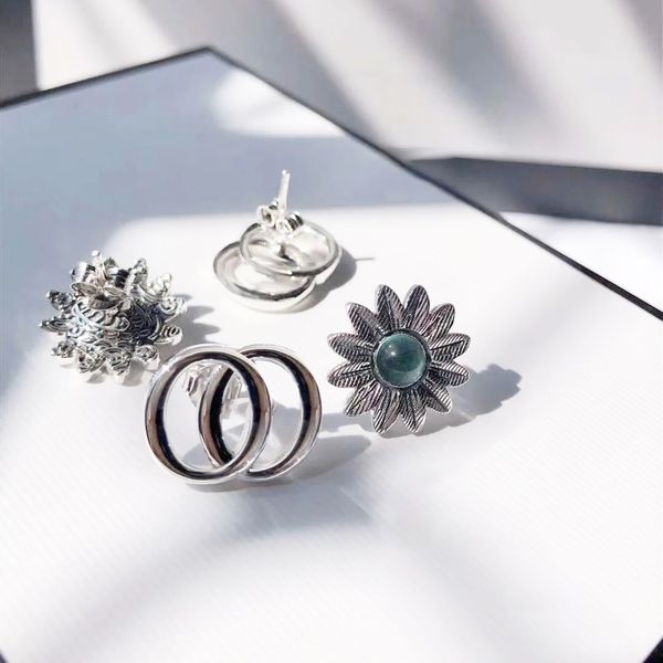 2021 trending luxury brands retro daisy earrings men wedding womens earrings stud earrings couple 925 silver
2021 trending luxury brands retro daisy earrings men wedding womens earrings stud earrings couple 925 silver