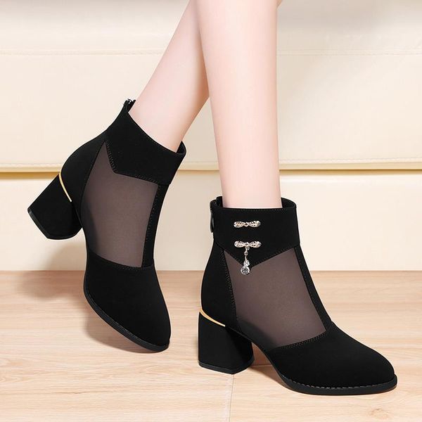 dress shoes women's thick heel soft leather boots 2021 spring round head middle tube show thin short, Black
dress shoes women's thick heel soft leather boots 2021 spring round head middle tube show thin short, Black