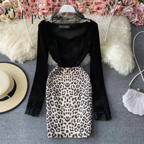 elegant dress spring leopard hollow stitching velvet fashion temperament thin women flare sleeve show casual dresses, Black;gray
elegant dress spring leopard hollow stitching velvet fashion temperament thin women flare sleeve show casual dresses, Black;gray