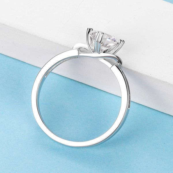 set auger female ring sale twist arm butterfly four claws 1 carat morsonite 925 silver plated 18k gold, Slivery;golden
set auger female ring sale twist arm butterfly four claws 1 carat morsonite 925 silver plated 18k gold, Slivery;golden