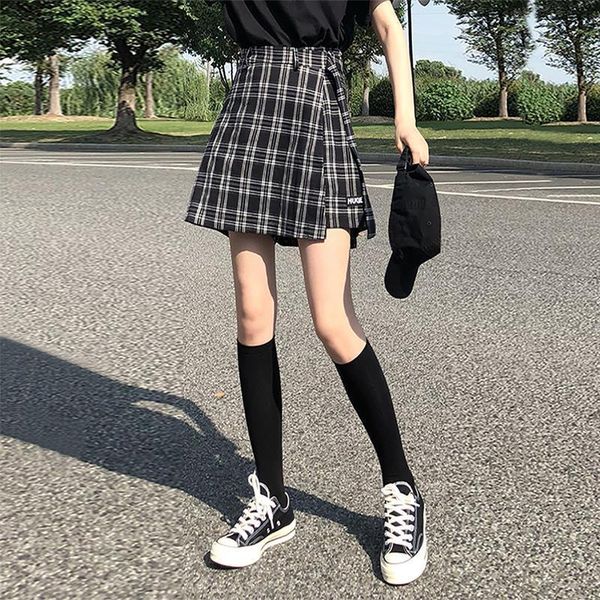 colors s- 2021 spring and summer high waist shorts skirts womens korean preppy style girl school plaid women's, White;black
colors s- 2021 spring and summer high waist shorts skirts womens korean preppy style girl school plaid women's, White;black