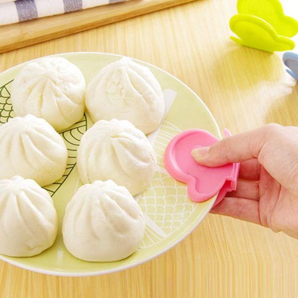 1pc butterfly shaped silicone anti-scald devices fridge magnet kitchen tool insulation plate clamp clip holder mats & pads
1pc butterfly shaped silicone anti-scald devices fridge magnet kitchen tool insulation plate clamp clip holder mats & pads