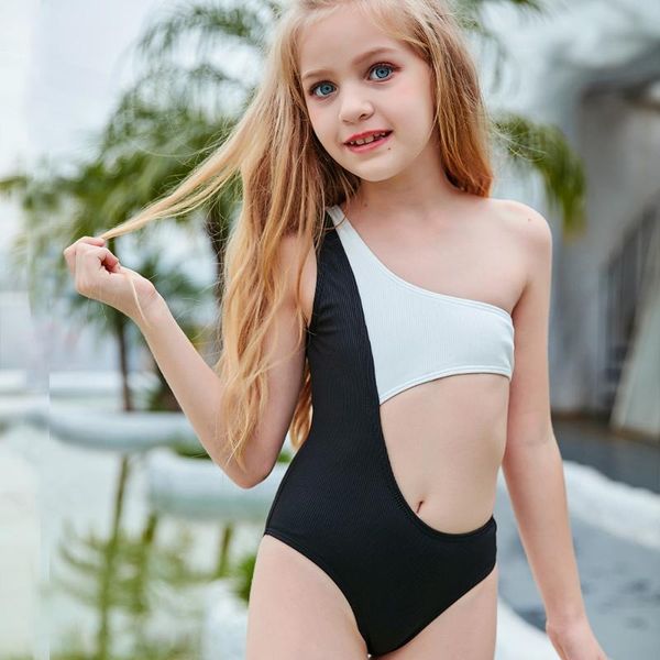 one-piece suits children's swimwear one-shoulder patchwork one piece trikini swimsuit for girls 4-12 years bathing suit teen vocation b
one-piece suits children's swimwear one-shoulder patchwork one piece trikini swimsuit for girls 4-12 years bathing suit teen vocation b