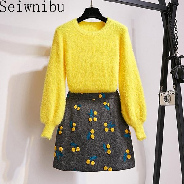 two piece dress women set fashion spring autumn yellow mohair lanter sleeve pullover and woolen embroidery mini skirt, White
two piece dress women set fashion spring autumn yellow mohair lanter sleeve pullover and woolen embroidery mini skirt, White