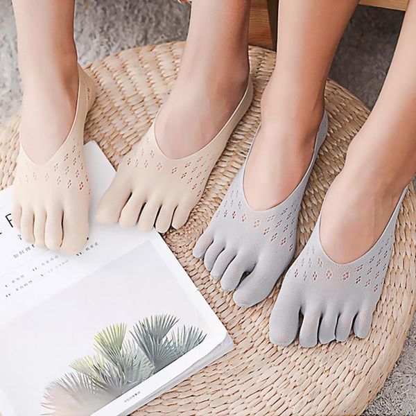 socks & hosiery kawaii five-finger female ultrathin sock funny toe invisible silicone anti-skid breathable anti-friction, Black;white
socks & hosiery kawaii five-finger female ultrathin sock funny toe invisible silicone anti-skid breathable anti-friction, Black;white