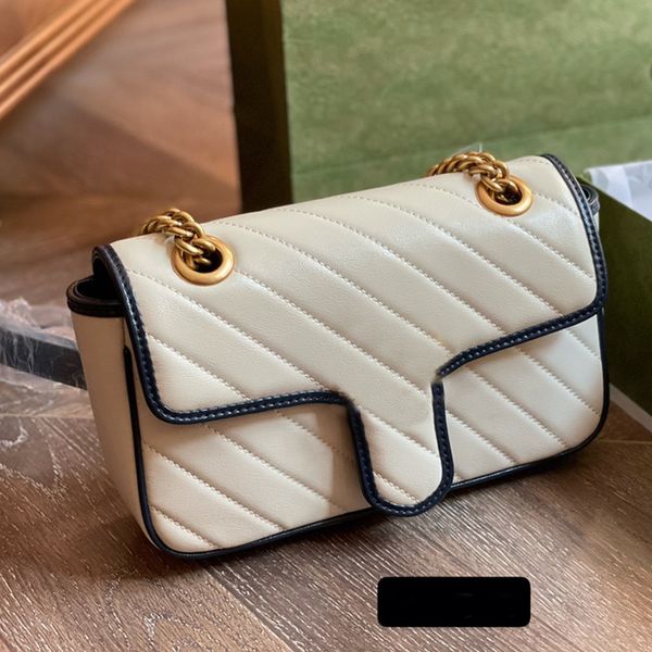 chain messenger bags cross body purse wallets fashion plain cowhide genuine leather hasp hardware thread smooth surface bag
chain messenger bags cross body purse wallets fashion plain cowhide genuine leather hasp hardware thread smooth surface bag