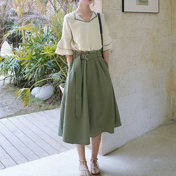 temperament office lady women sets v-neck ruffles chiffon blouses + simple loose soft with sashes skirts female summer 210525, White
temperament office lady women sets v-neck ruffles chiffon blouses + simple loose soft with sashes skirts female summer 210525, White