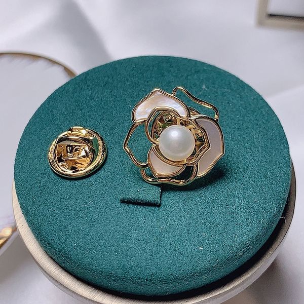 0jp 2020fashion brooches elegant temperament women's banquet accessories anti light brooch pins chest 2020fashion elegant temperament w, Gray
0jp 2020fashion brooches elegant temperament women's banquet accessories anti light brooch pins chest 2020fashion elegant temperament w, Gray