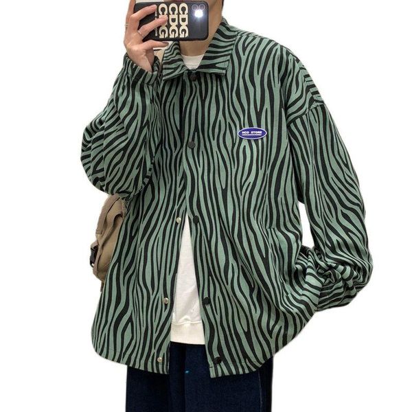 men's jackets 2021 autumn loose zebra striped jacket men turn-down collar coat fashion causal outerwear button windbreaker clothing ma, Black;brown
men's jackets 2021 autumn loose zebra striped jacket men turn-down collar coat fashion causal outerwear button windbreaker clothing ma, Black;brown