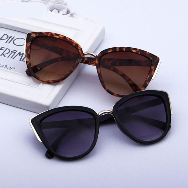 sunglasses driver glasses women cat eye retro designer round gradient oversized metal frame goggles, White;black
sunglasses driver glasses women cat eye retro designer round gradient oversized metal frame goggles, White;black