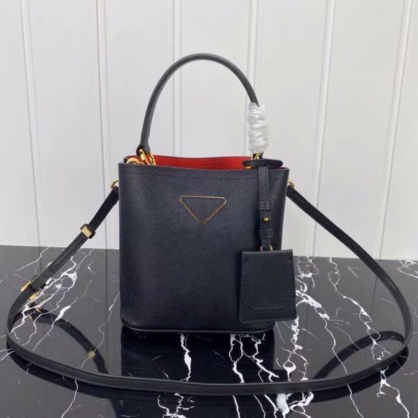 family akend marc bags 2021 snapstote p onthego c szbags888bag g saddle bag summer pure color embossed zi tb telfar zhouzhoubao123 f, Black
family akend marc bags 2021 snapstote p onthego c szbags888bag g saddle bag summer pure color embossed zi tb telfar zhouzhoubao123 f, Black
