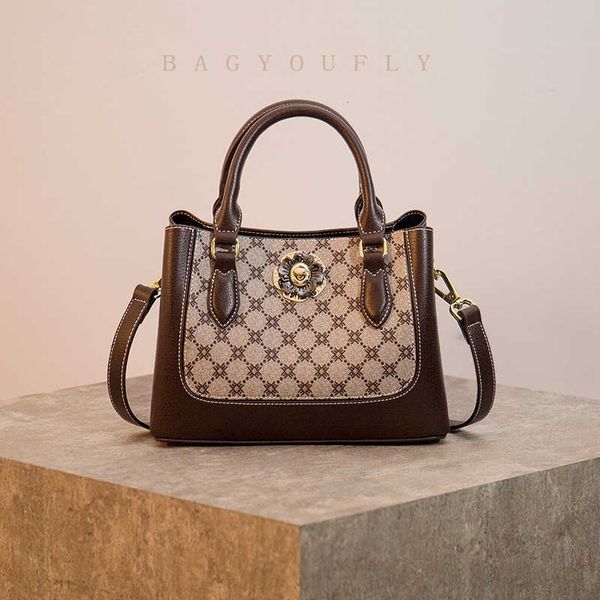 luxury handbags women's bag 2021 fashion plum blossom lock versatile women's handbag atmosphere
luxury handbags women's bag 2021 fashion plum blossom lock versatile women's handbag atmosphere