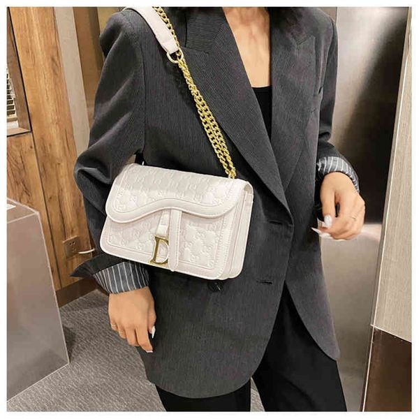 70% off deals online fashion texture solid color single shoulder underarm women's bag 2022 spring and summer new foreign style messenge
70% off deals online fashion texture solid color single shoulder underarm women's bag 2022 spring and summer new foreign style messenge