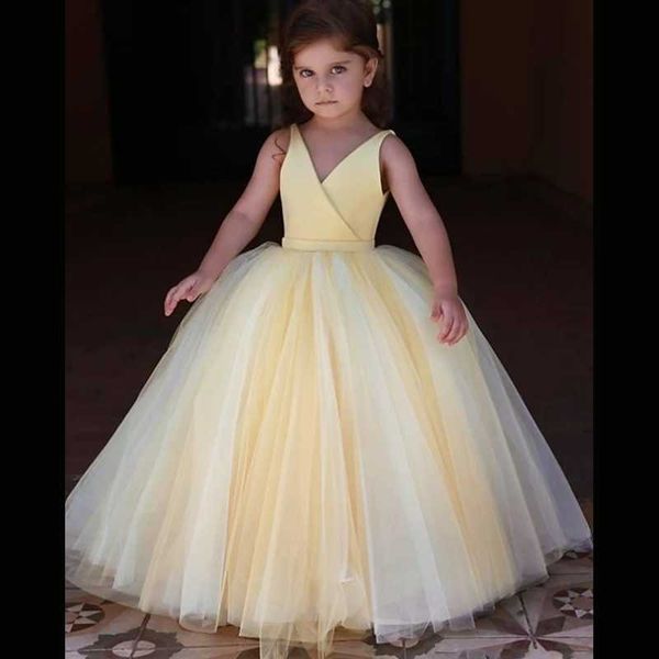 girl's dresses princess floor length flower girl party satin sleeveless v neck with pleats, Red;yellow
girl's dresses princess floor length flower girl party satin sleeveless v neck with pleats, Red;yellow