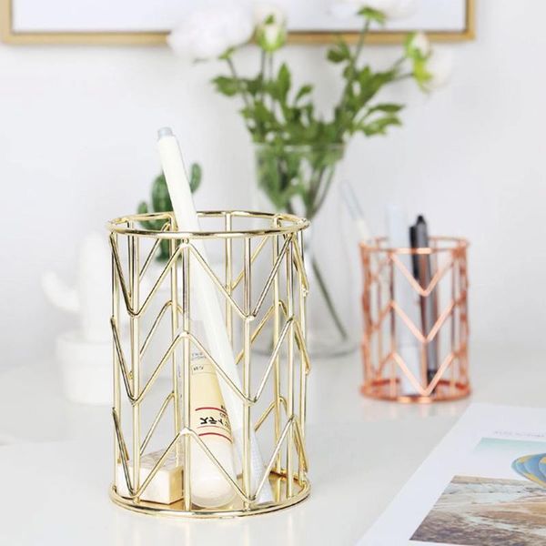 cosmetics makeup brushes storage box cylindrical case lipstick brush pen holder organizer wrought iron boxes & bins
cosmetics makeup brushes storage box cylindrical case lipstick brush pen holder organizer wrought iron boxes & bins