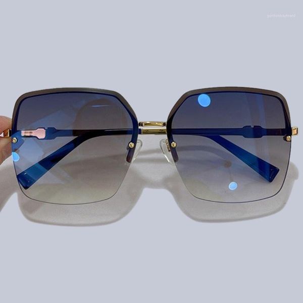 sunglasses women brand designer mirror retro sun glasses for luxury vintage female black oculos, White;black
sunglasses women brand designer mirror retro sun glasses for luxury vintage female black oculos, White;black