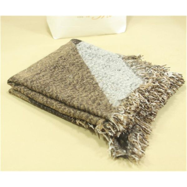 1pc scarf fashion grid tassel winter warm bevel shawl costume long for girls ladies yoga blankets
1pc scarf fashion grid tassel winter warm bevel shawl costume long for girls ladies yoga blankets