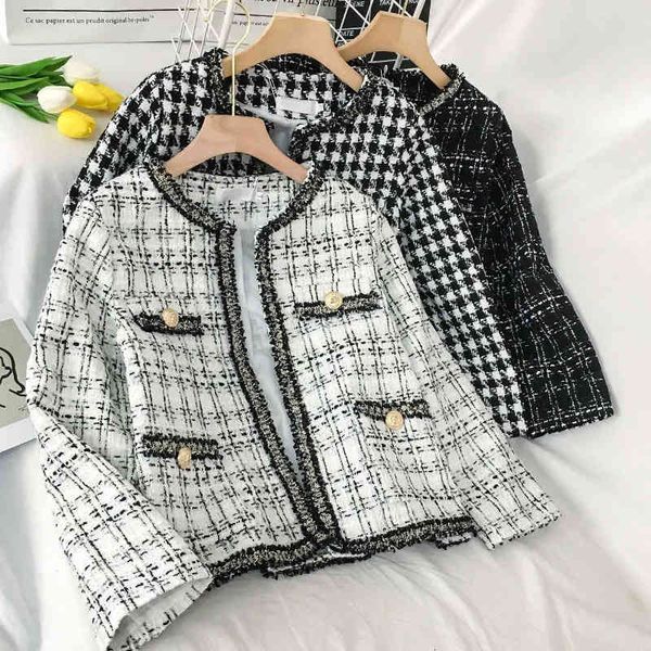 women's jackets vintage tweed plaid cropped jacket women spring autumn elegant slim long sleeve cardigan coats street korean fringe out, Black;brown
women's jackets vintage tweed plaid cropped jacket women spring autumn elegant slim long sleeve cardigan coats street korean fringe out, Black;brown