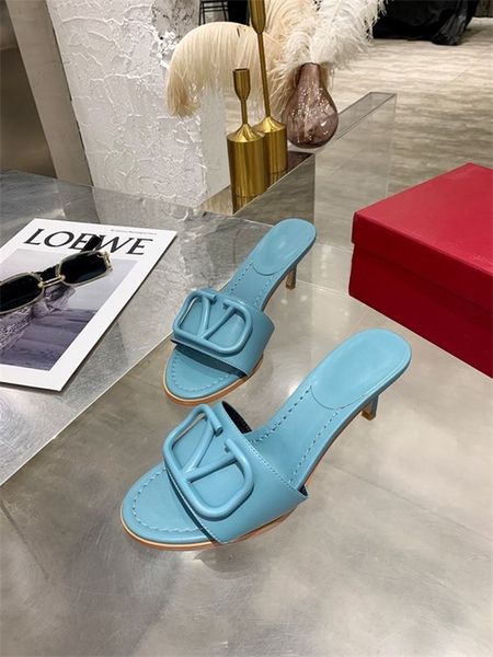 classic high heeled sandals coarse heel leather suede woman shoes metal buckle for parties occupation sandals size35-41, Black
classic high heeled sandals coarse heel leather suede woman shoes metal buckle for parties occupation sandals size35-41, Black