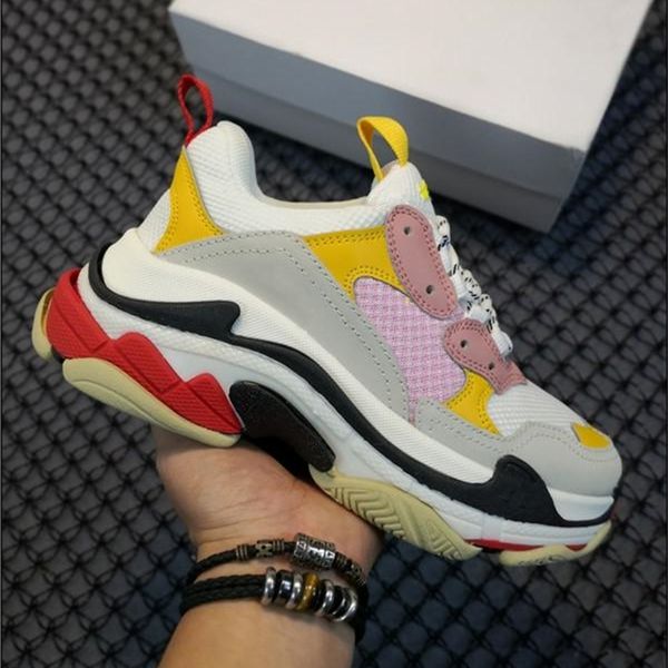 triple s men shoes paris fashion platform women sneakers beige green yellow golden mesh leather male madame casual chaussure
triple s men shoes paris fashion platform women sneakers beige green yellow golden mesh leather male madame casual chaussure
