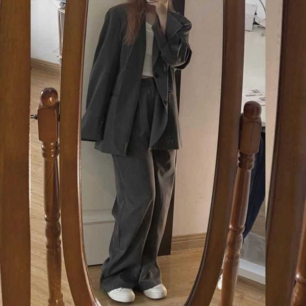 spring autumn black gray suit korean niche slit coat + white t-shirt wide-leg casual pant's three-piece suits 210930
spring autumn black gray suit korean niche slit coat + white t-shirt wide-leg casual pant's three-piece suits 210930
