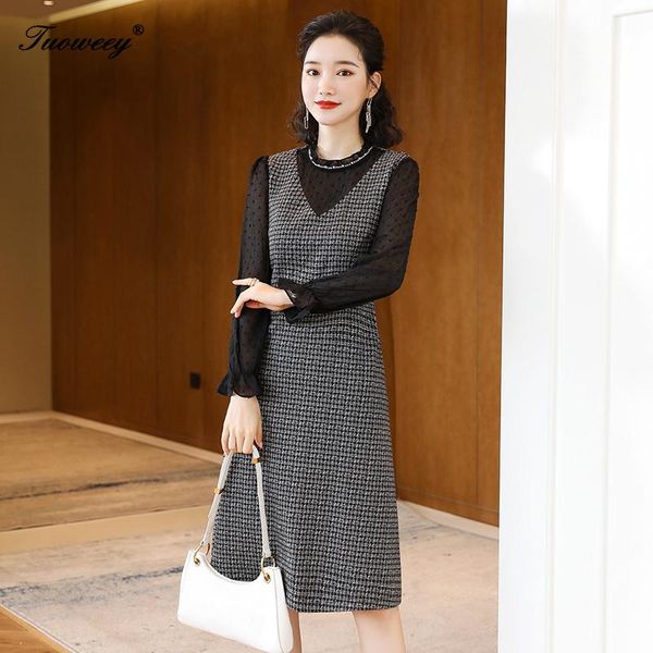 casual dresses autumn vintage o-neck long sleeve knee length dress women 2021 elegant plus size 3xl patchwork designer a-line, Black;gray
casual dresses autumn vintage o-neck long sleeve knee length dress women 2021 elegant plus size 3xl patchwork designer a-line, Black;gray