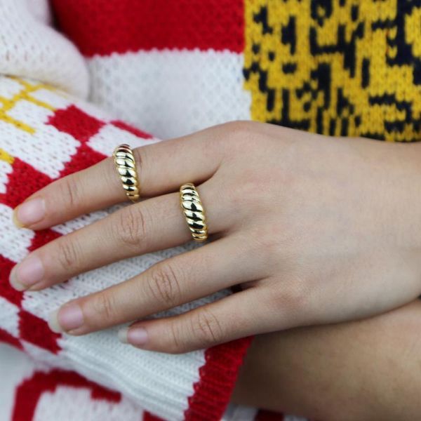 wedding rings simple gold filled screw shape finger ring for girl lady party fashion cute band wholesale drop ship jewelry, Slivery;golden
wedding rings simple gold filled screw shape finger ring for girl lady party fashion cute band wholesale drop ship jewelry, Slivery;golden