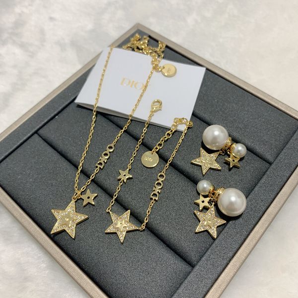 new star inlaid diamond size pearl earrings necklace bracelet women's high version material net red same, Silver
new star inlaid diamond size pearl earrings necklace bracelet women's high version material net red same, Silver