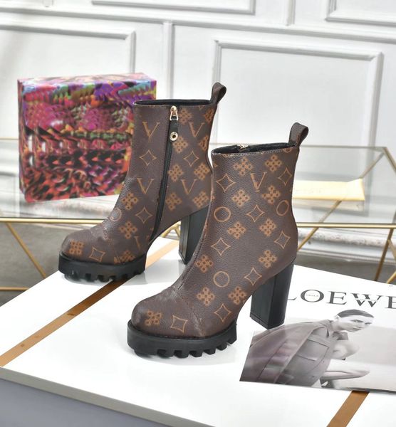 game on silhouette boot 2021 luxury designer ankle boots hight-heel shoes playing-card motifs fashion classic italy leather craft a1, Black
game on silhouette boot 2021 luxury designer ankle boots hight-heel shoes playing-card motifs fashion classic italy leather craft a1, Black