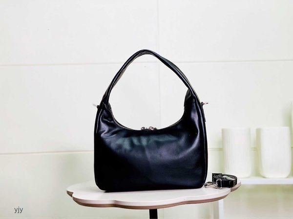 1:1 2020 new product p underarm layer leather fashion versatile women's bag dongdamen home net red same type pewt
1:1 2020 new product p underarm layer leather fashion versatile women's bag dongdamen home net red same type pewt