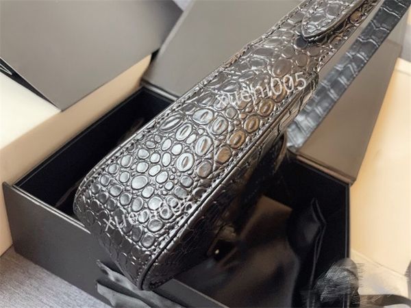 g bag 2021 big brand long wallets card holders purse passport bags with lock fashion cowhide genuine leather wallet 3 colors for lady woman, Red;black
g bag 2021 big brand long wallets card holders purse passport bags with lock fashion cowhide genuine leather wallet 3 colors for lady woman, Red;black