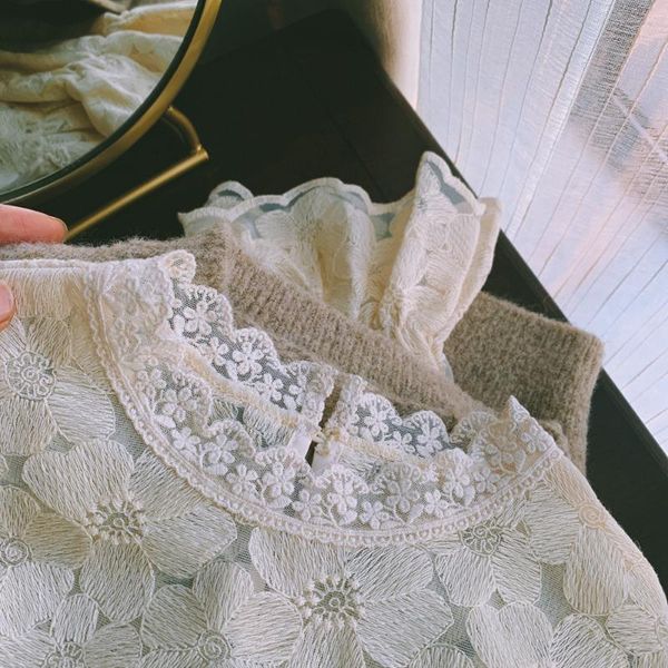 women's blouses & shirts lace bottoming shirt 2021 autumn and winter half-collar hollow out french retro princess blouse korean streetw, White
women's blouses & shirts lace bottoming shirt 2021 autumn and winter half-collar hollow out french retro princess blouse korean streetw, White