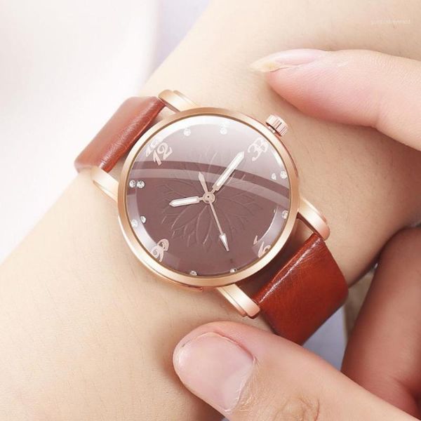simple sun flower dial round fashion watch women's quartz leather band diamond ladies clock analog xb40 wristwatches, Slivery;brown
simple sun flower dial round fashion watch women's quartz leather band diamond ladies clock analog xb40 wristwatches, Slivery;brown