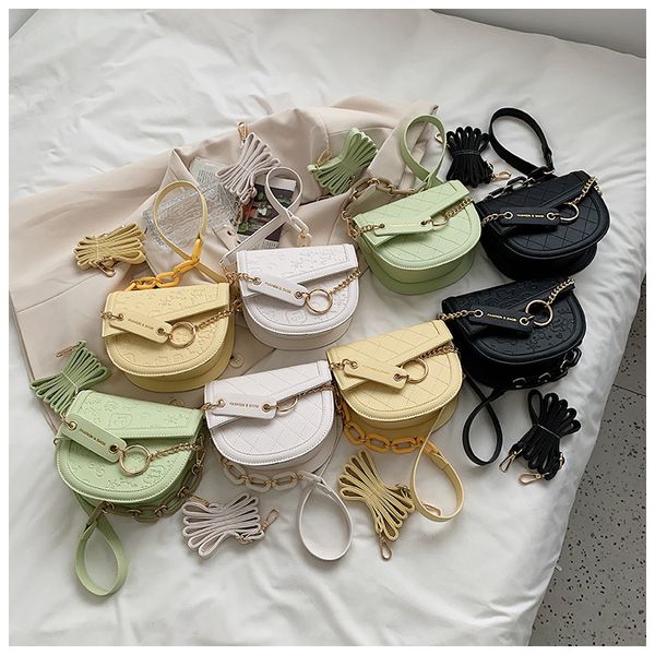 handbag fashion net red envelope female 2021 summer single shoulder messenger bag foreign style saddle
handbag fashion net red envelope female 2021 summer single shoulder messenger bag foreign style saddle