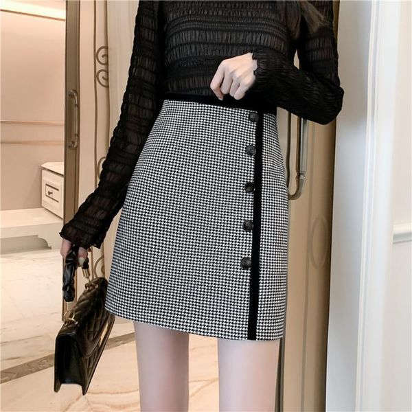 women houndstooth a-line skirts above knee tweed skirt female vintage patchwork buttons short bottoms for girls, Black
women houndstooth a-line skirts above knee tweed skirt female vintage patchwork buttons short bottoms for girls, Black