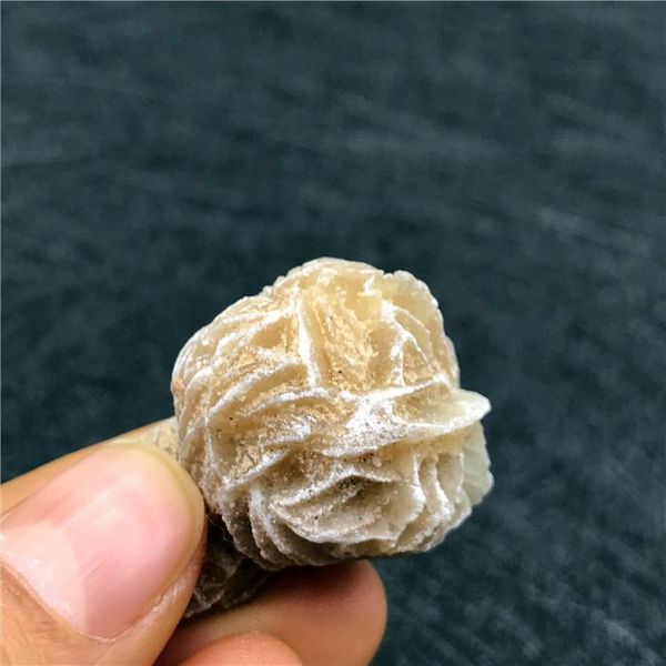 decorative objects & figurines natural moroccan desert rose stone original mineral specimens for decoration craft collection d3
decorative objects & figurines natural moroccan desert rose stone original mineral specimens for decoration craft collection d3