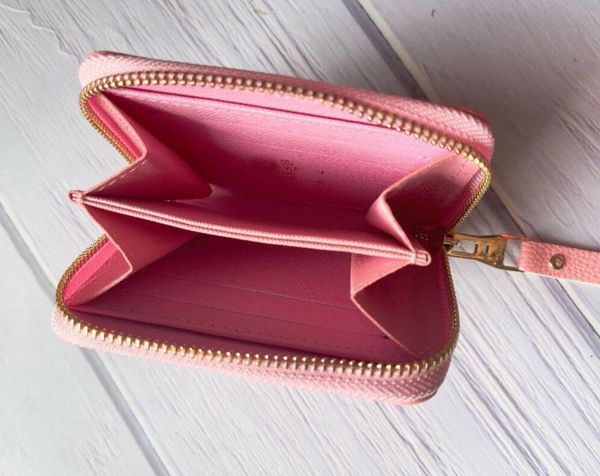 classic embossed leather wallet brand design female zipper wallets luxury designer flower clutch bag multi-card position large-capacity coin, Red;black
classic embossed leather wallet brand design female zipper wallets luxury designer flower clutch bag multi-card position large-capacity coin, Red;black
