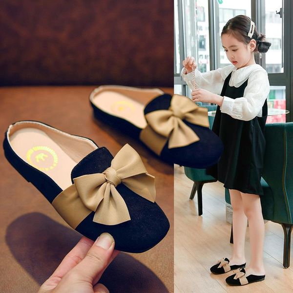 slipper 2021 summer girls slippers fashion baby children' shoes casual soft sole indoor and outdoor sandals chic flats in kids, Black;grey 
slipper 2021 summer girls slippers fashion baby children' shoes casual soft sole indoor and outdoor sandals chic flats in kids, Black;grey