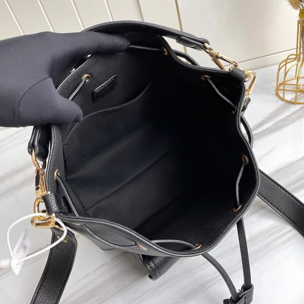 fashion crossbody bags leather handbag ladies bucket style large capacity casual design gifts
fashion crossbody bags leather handbag ladies bucket style large capacity casual design gifts