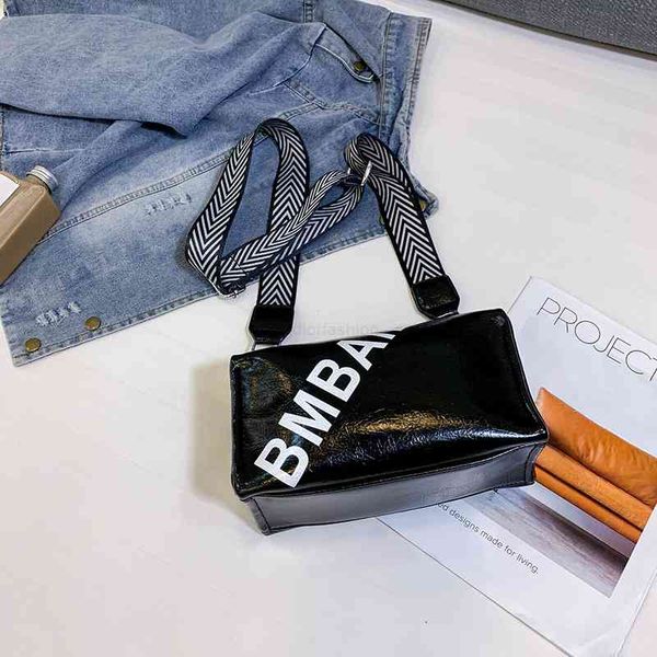 small bag 2021 summer messenger fashion trendy brand single shoulder messenger personalized portable women's, Black;red
small bag 2021 summer messenger fashion trendy brand single shoulder messenger personalized portable women's, Black;red
