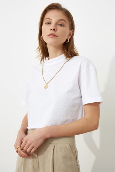 women white sheer neckline crop knitted t-shirt modern cut casual special design multi-use women's
women white sheer neckline crop knitted t-shirt modern cut casual special design multi-use women's