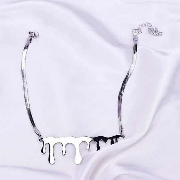 2021 niche design sense clavicle titanium steel blade snake bone necklace women hip hop neck fashion jewelry, Silver
2021 niche design sense clavicle titanium steel blade snake bone necklace women hip hop neck fashion jewelry, Silver