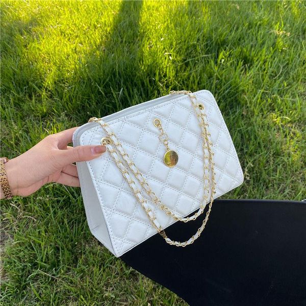 evening bags rhombic chain bag women's trendy fashion brand shoulder texture all-match messenger small square
evening bags rhombic chain bag women's trendy fashion brand shoulder texture all-match messenger small square