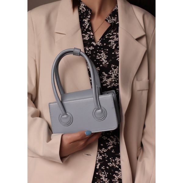 luxury brand female square 2021 fashion new pu leather women's designer handbag lock shoulder messenger bag c0508
luxury brand female square 2021 fashion new pu leather women's designer handbag lock shoulder messenger bag c0508