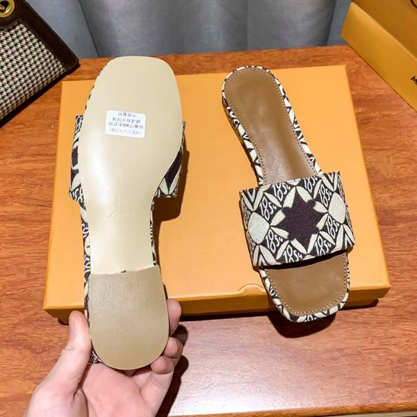 fashion old flower women slipper cowskin flat heels sliders summer vintage platform sandals cotton canvas scuffs home slippers high quality, Black
fashion old flower women slipper cowskin flat heels sliders summer vintage platform sandals cotton canvas scuffs home slippers high quality, Black