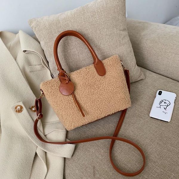 shoulder bags winter trend ladies handbags fleece and pu pendant messenger bag women wool lamb hair tote
shoulder bags winter trend ladies handbags fleece and pu pendant messenger bag women wool lamb hair tote