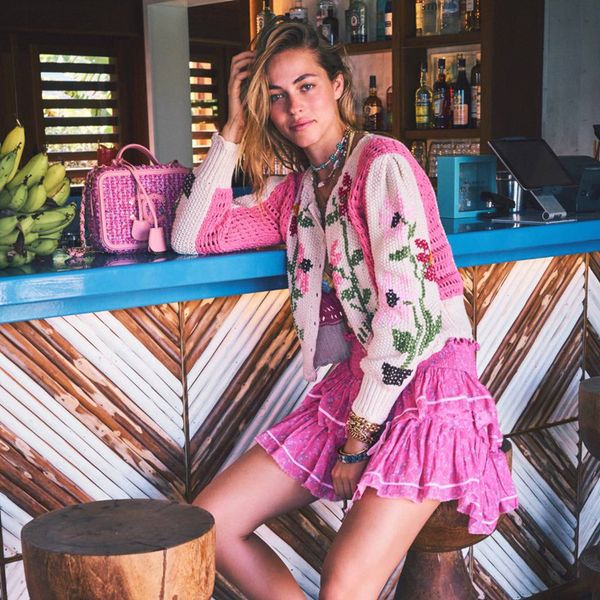 sweaters autumn women fahsion brand floral embroidery pink hollow out knitted sweater cardigan coats runway female top, White;black
sweaters autumn women fahsion brand floral embroidery pink hollow out knitted sweater cardigan coats runway female top, White;black