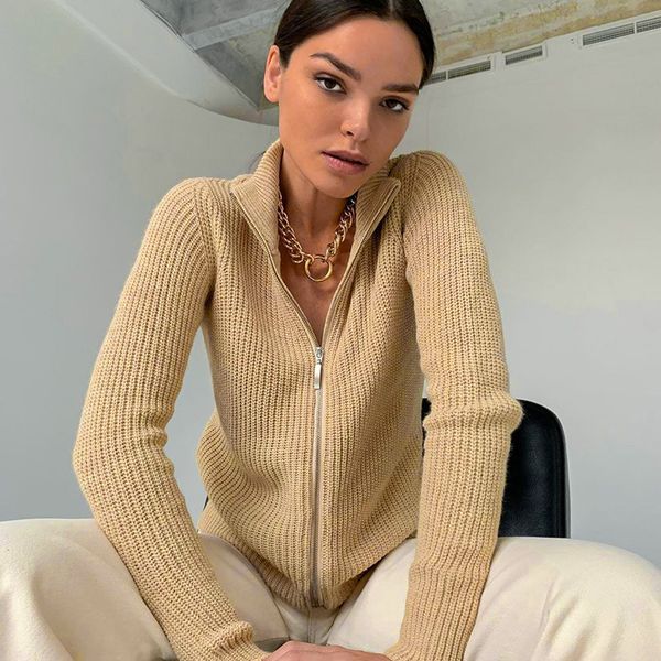 female mesh cardigan 2020 autumn and winter new solid color of long wool sleeve around neck with basic coat zipper, Tan;black
female mesh cardigan 2020 autumn and winter new solid color of long wool sleeve around neck with basic coat zipper, Tan;black