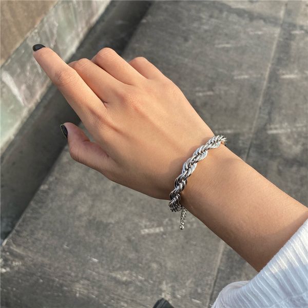 european retro twine twist chains bracelets women single layer metal hand link business wind party gift gold bracelet fashion jewelry wholes, Black
european retro twine twist chains bracelets women single layer metal hand link business wind party gift gold bracelet fashion jewelry wholes, Black